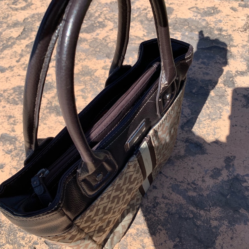 Tommy Hilfiger purse/bag - Picture 4 of 4